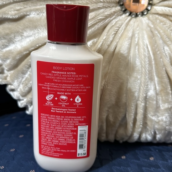 BATH & BODY WORKS SET. . . WINTER CANDY APPLE SCENT - Picture 6 of 6